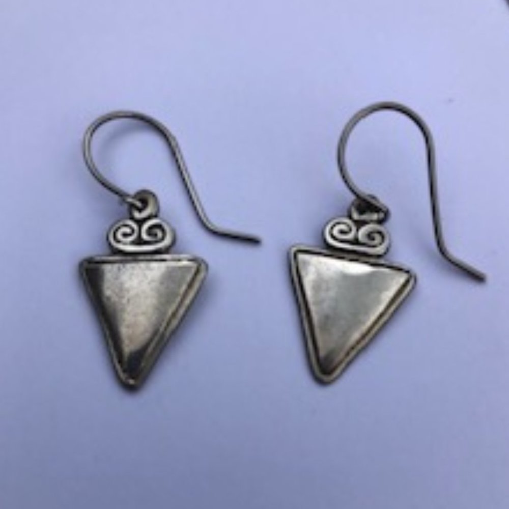 ⬇️Genuine Silver Triangle Necklace and Earrings - Picture 6 of 7